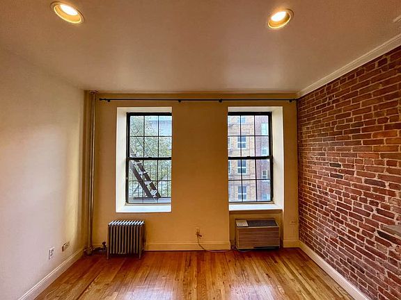 5th image of 422 E 83rd St APT 3D