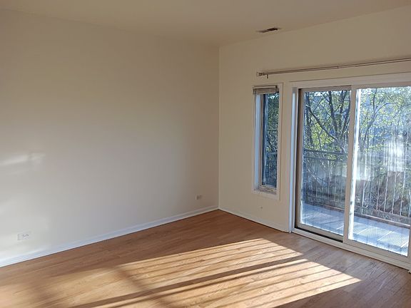 5th image of 1534 N Hudson Ave APT 3S
