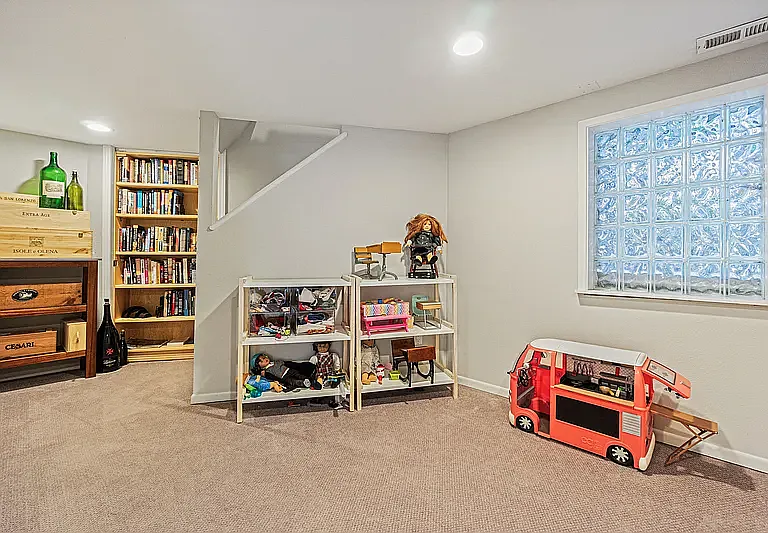10508 Exeter Ave NE — Photo 27