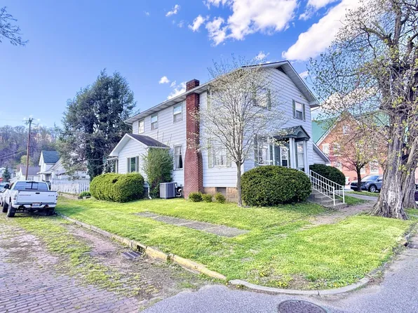 391 S 5th Ave, Middleport, OH 45760