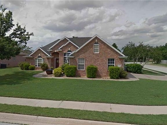 3rd image of 4401 W Braymore Dr