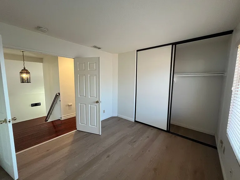 926 S Essex Rd — Photo 19