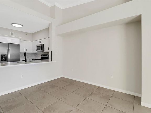 4th image of 20320 Estero Gardens CIR #206
