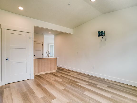 5th image of 3722 NW Port Ave #205