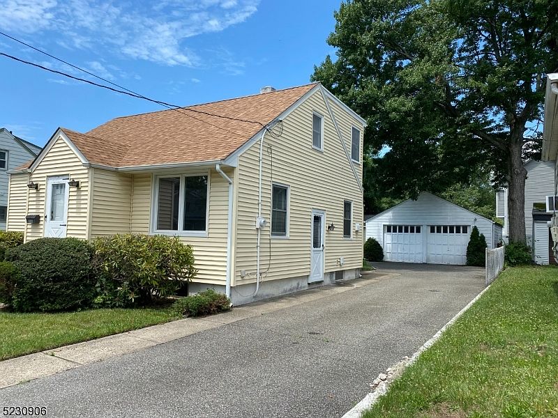 1st image of 8-11 Berdan Ave