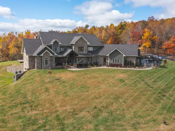 934 Hummingbird Ln SE, Copper Hill, VA 24079