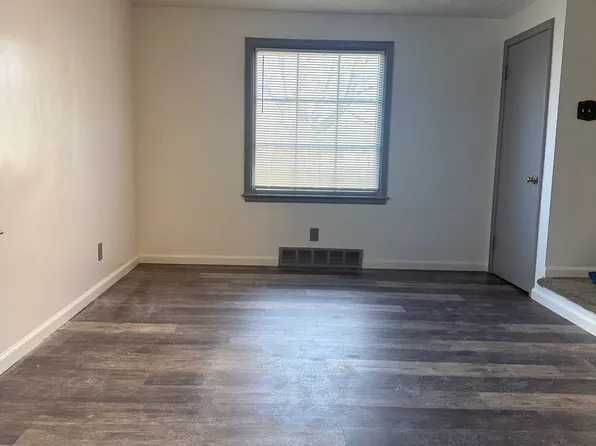 656 70th St #2, Niagara Falls, NY 14304