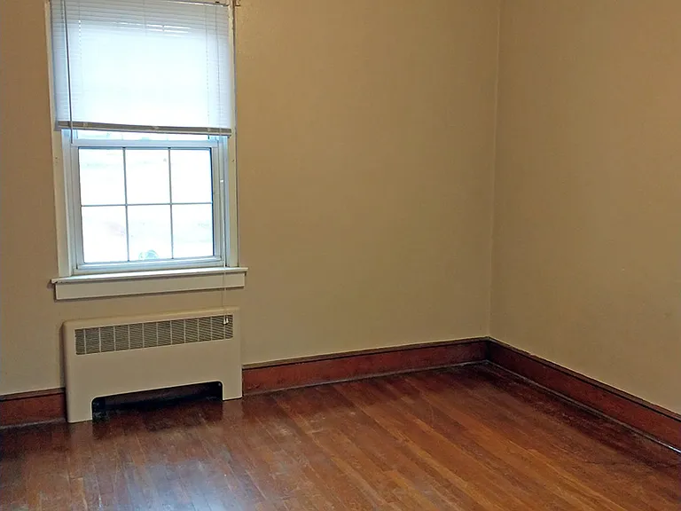 391 W Main St #4 — Photo 6