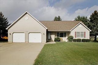 2nd image of 118 Mesa Verde Dr