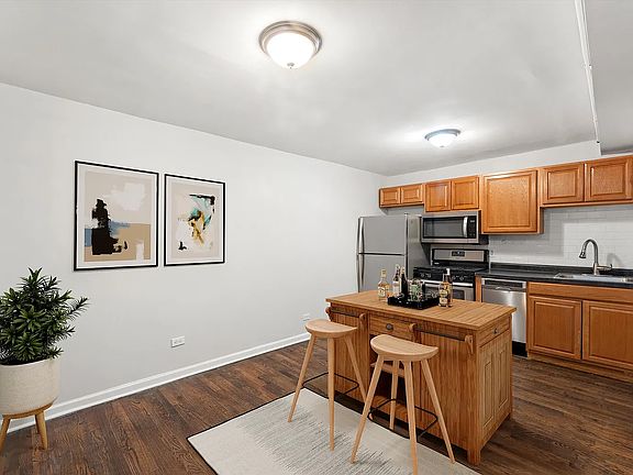 2nd image of 2638 W Haddon Ave APT G