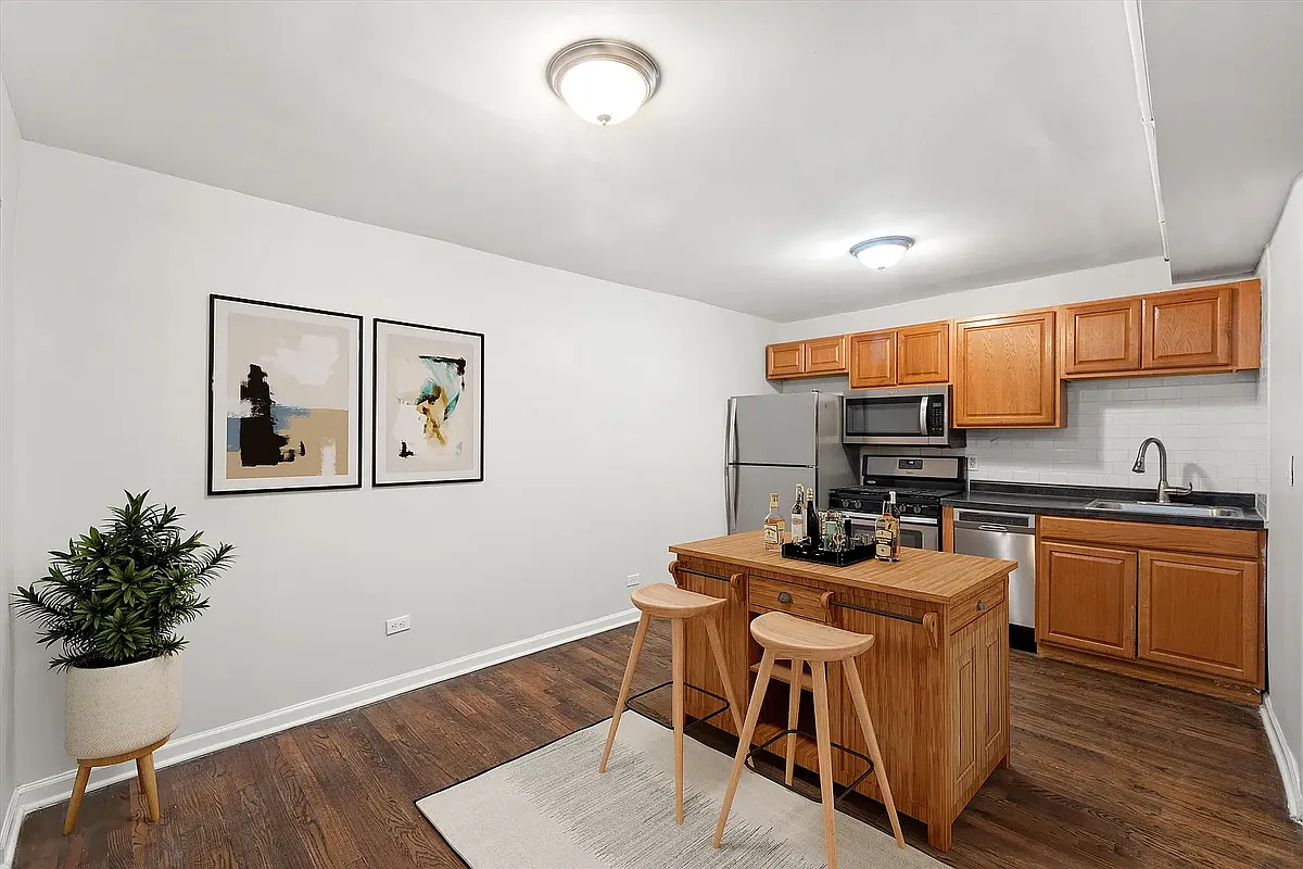 Building Photo - 2638 W Haddon Ave #G