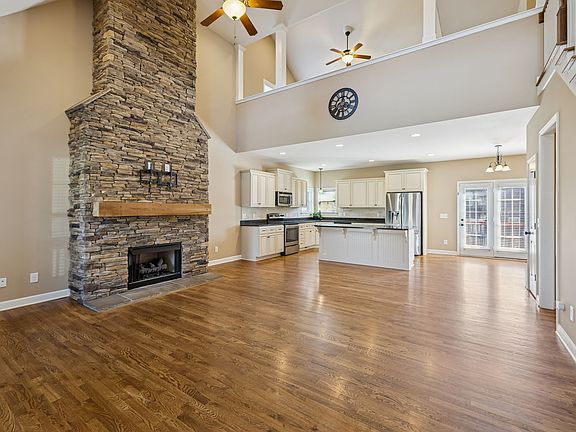4th image of 2058 Lequire Ln