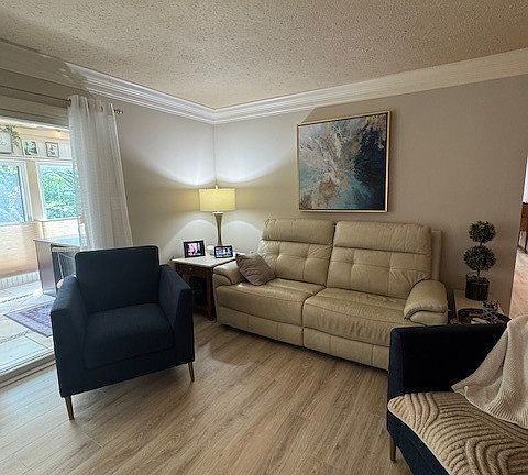 5th image of 307 Carol Ct #D1