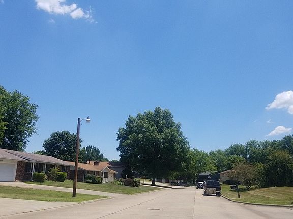 5th image of 1406 Rolling Fields Dr