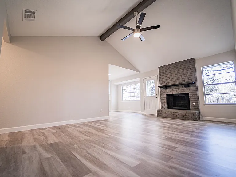 5866 Cliff Path — Photo 4