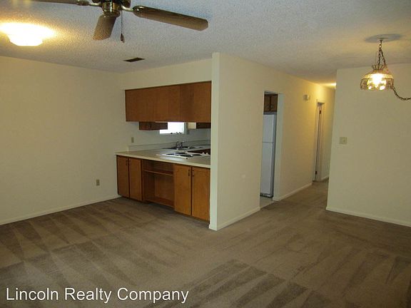 2nd image of 2 Westbrook Cir APT B
