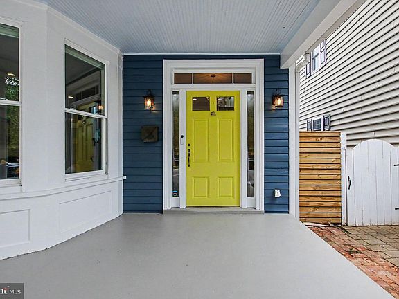 3rd image of 1618 Caroline St