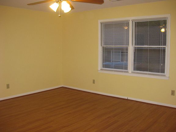 Living Room - Unit B