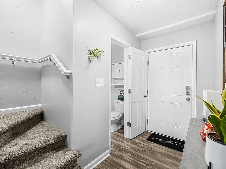 4701 N Kings Hwy #26 — Photo 5