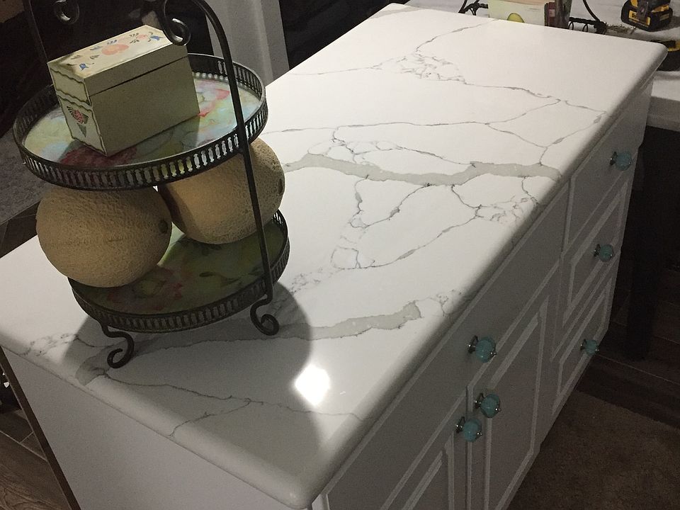Quarts counter top island