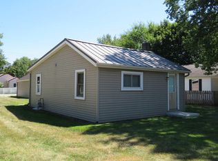 902 S 14th St, Goshen, IN 46526