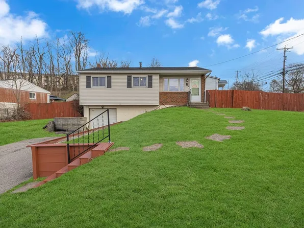 100 Palomino Dr, Oakdale, PA 15071