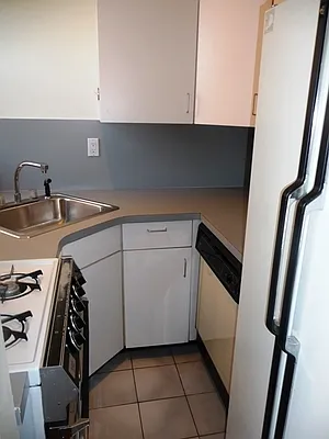 Rented by Corcoran | media 27