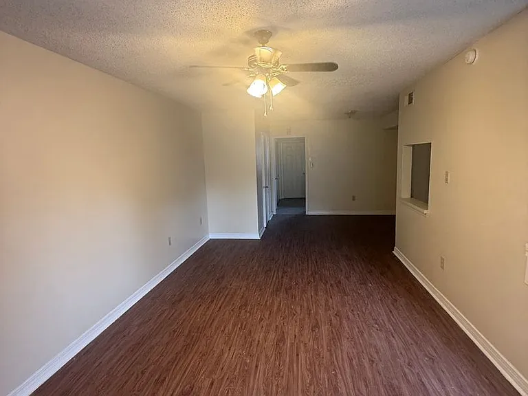3033 Toulon Dr — Photo 5