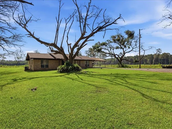 1084 County Road 3133, Buna, TX 77612