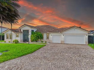 12922 SW 221st St, Miami, FL 33170