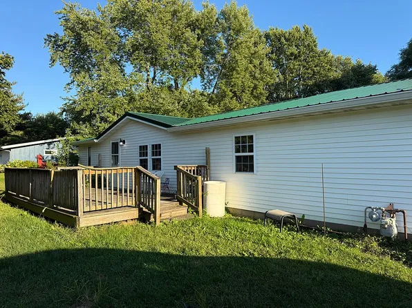 619 W Lincoln Ave, Onarga, IL 60955