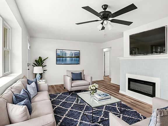 4th image of 19717 Oak Ct
