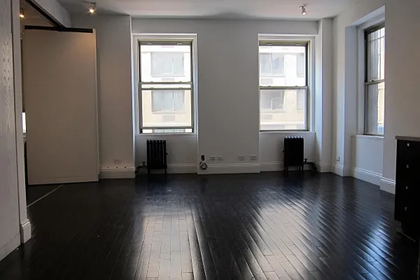 Rented by Triumph Property Group | media 16