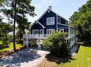 313 Shipwreck Ln, Emerald Isle, NC 28594