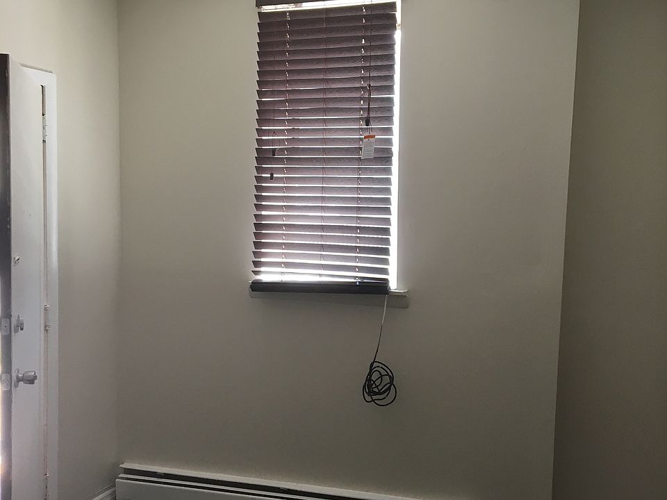 2nd image of 89 E 25th St APT 1