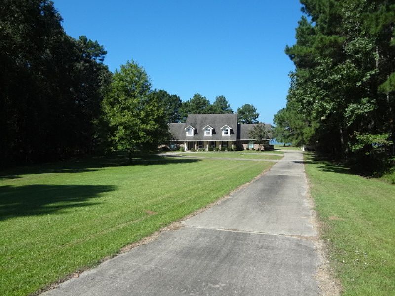 1st image of 485 Kayla Dr