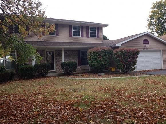 1st image of 2918 Holly Ln