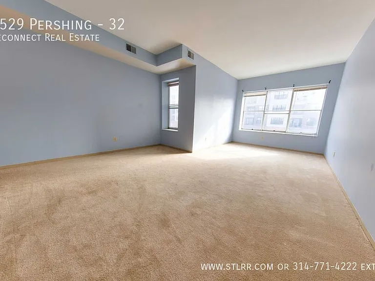 5529 Pershing Ave #32 — Photo 12