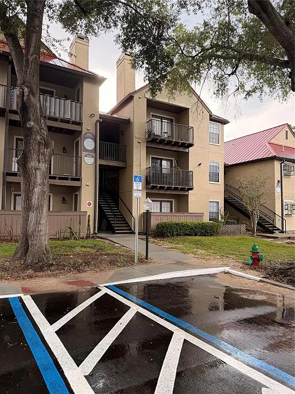 1 bed, 1.0 bath, 662 sqft, $1,380 — Photo 1