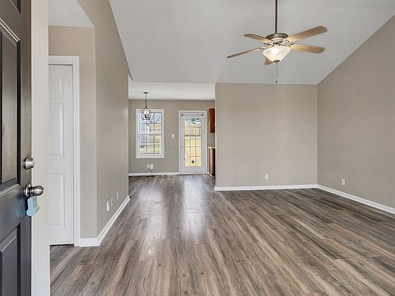 4th image of 3381 Summerfield Dr