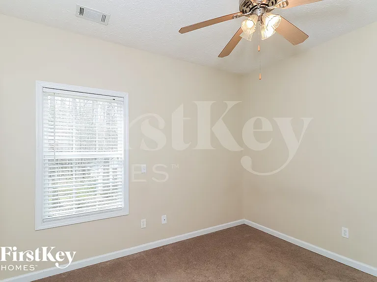 85 Meadow Spring Ct — Photo 13