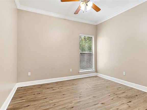 2nd image of 620 Leighton Ct