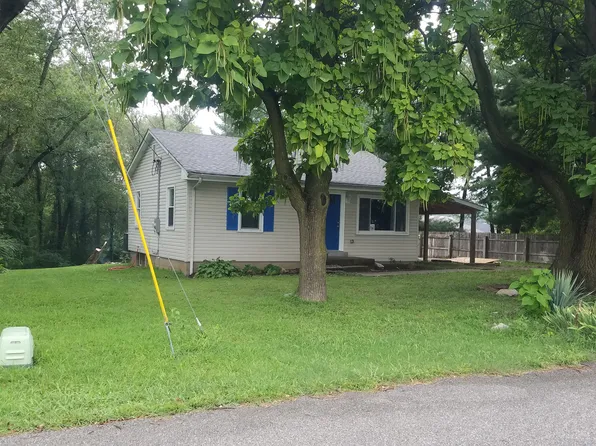 4365 Hineman Dr, Saint Charles, MO 63301