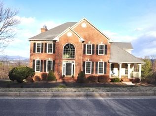 1470 Longview Rd, Roanoke, VA 24018