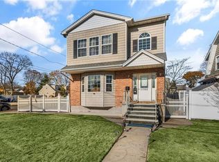 1795 Bedford Ave, Merrick, NY 11566