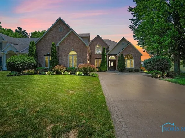 710 High Pines Dr, Toledo, OH 43615