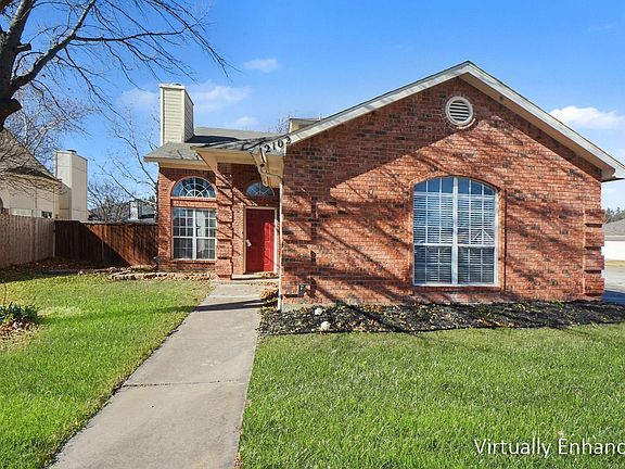 2nd image of 2102 Ridgecliff Dr