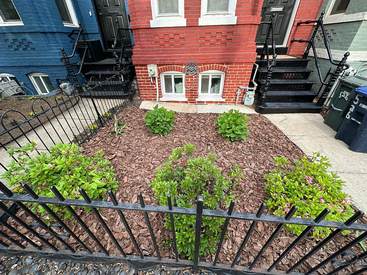 Building Photo - 526 7th St NE