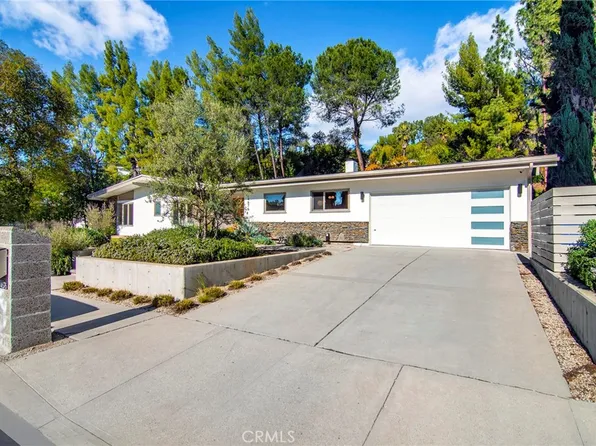 4676 Arriba Dr, Tarzana, CA 91356