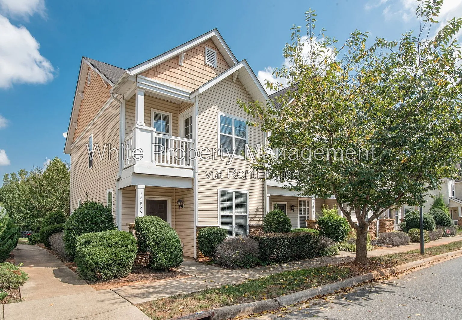 2 bed, 2.5 bath, 1128 sqft, $1,895 — Photo 1